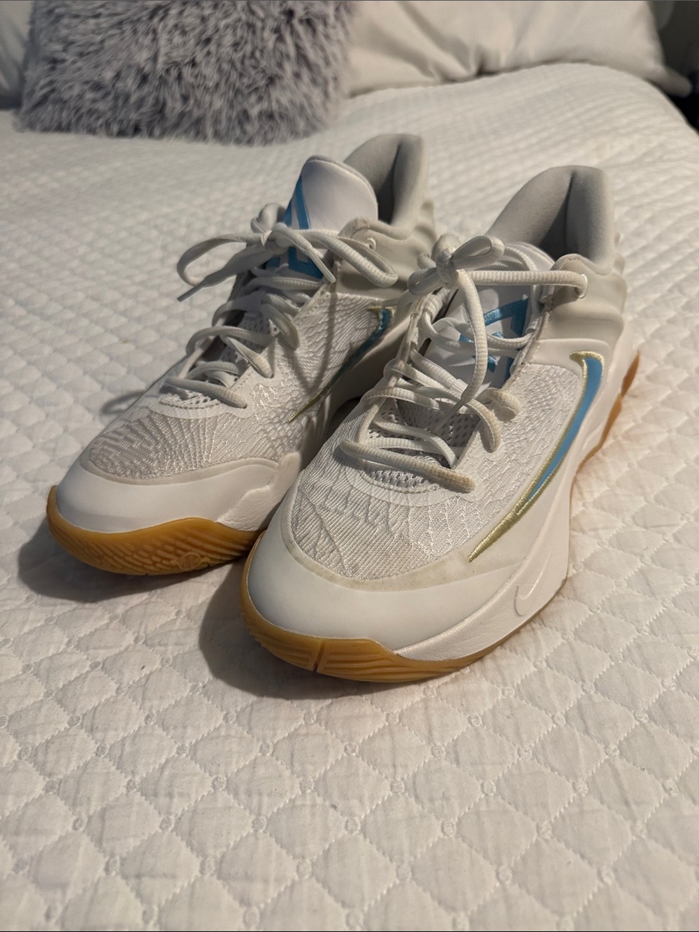 Nike Men's Athletic Shoes White with Light Blue and Gum Sole